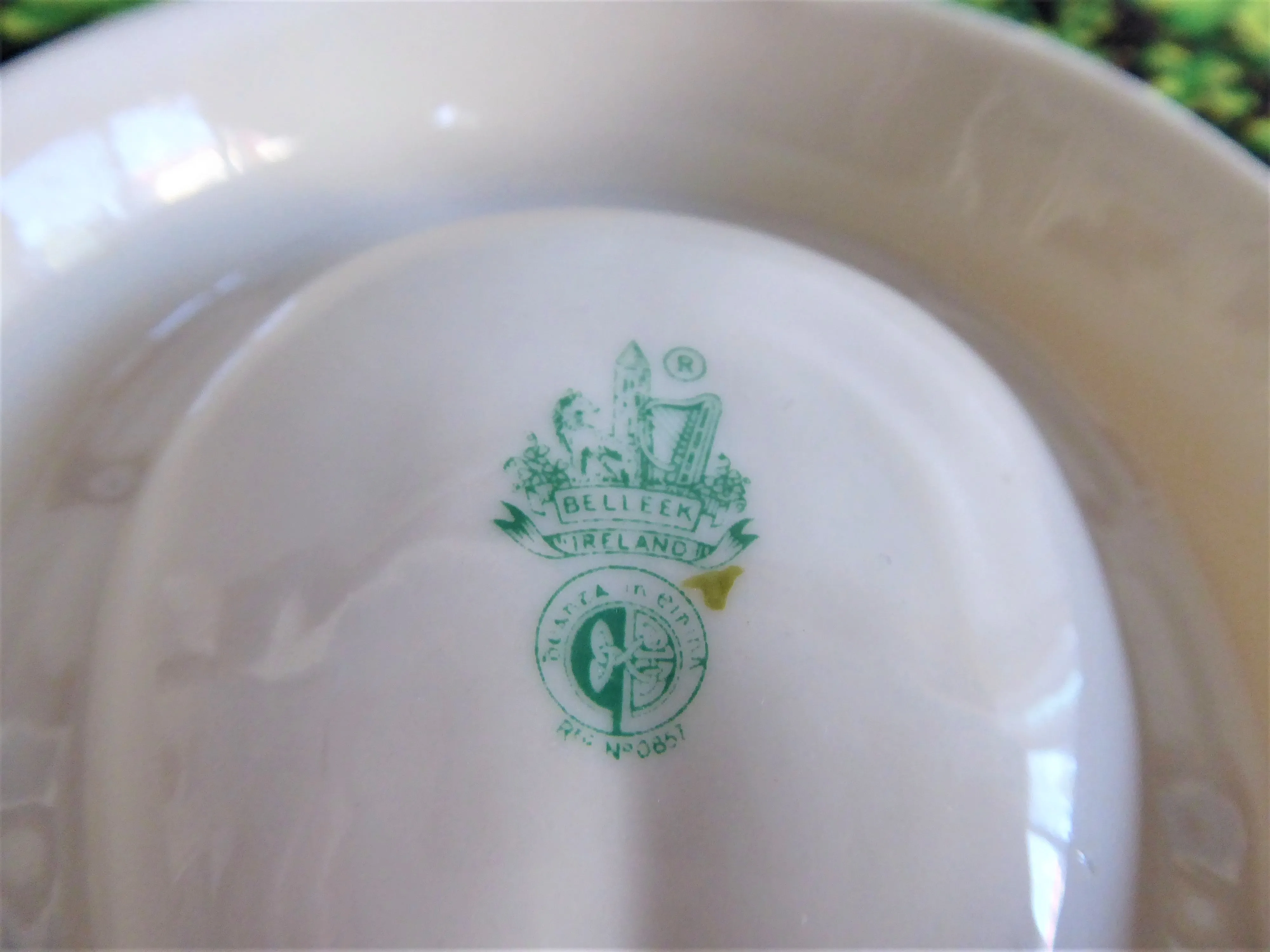 Belleek Shamrock Lucky Horseshoe Spoon Rest 1970s Luster Hand Painted Horses Hoof