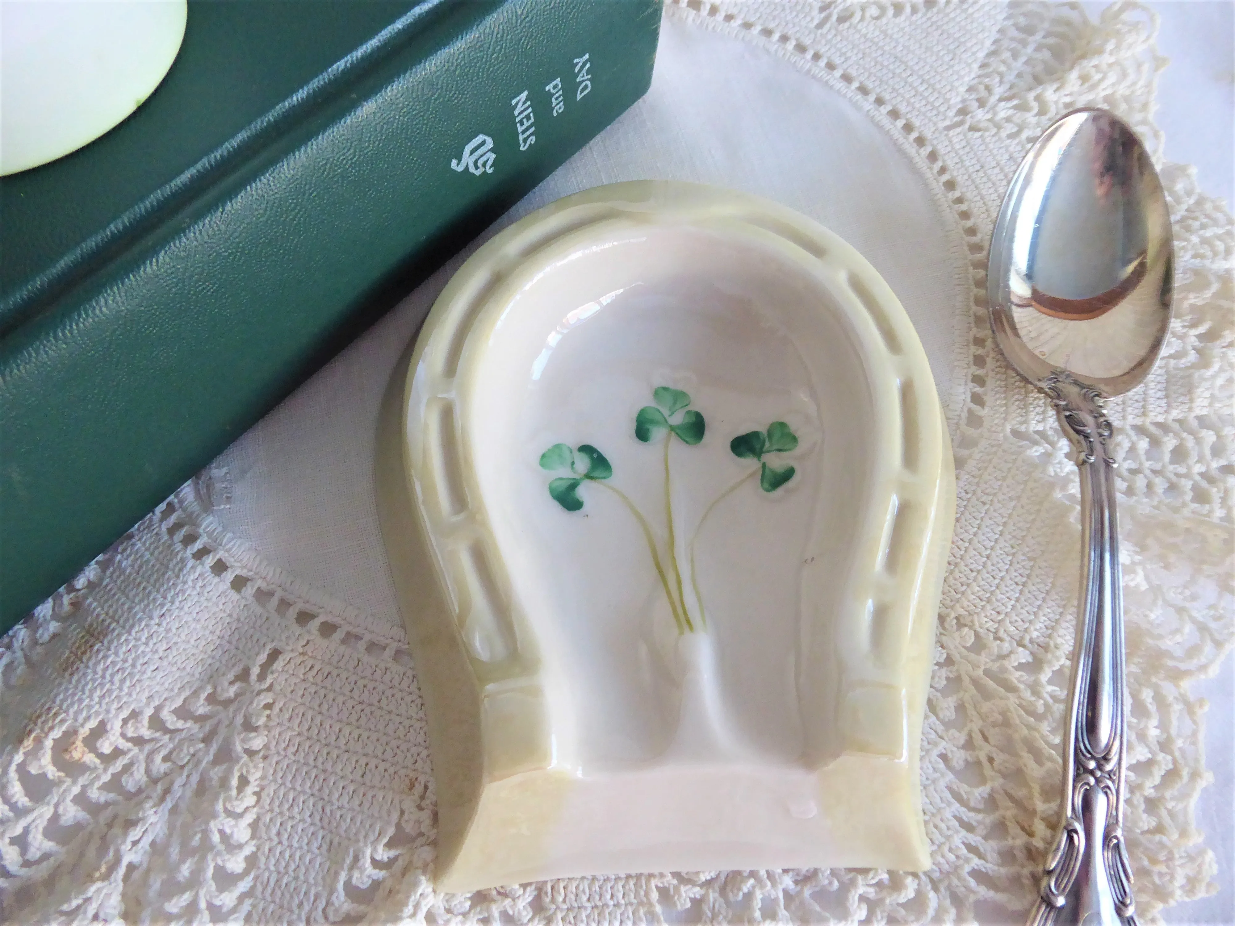 Belleek Shamrock Lucky Horseshoe Spoon Rest 1970s Luster Hand Painted Horses Hoof