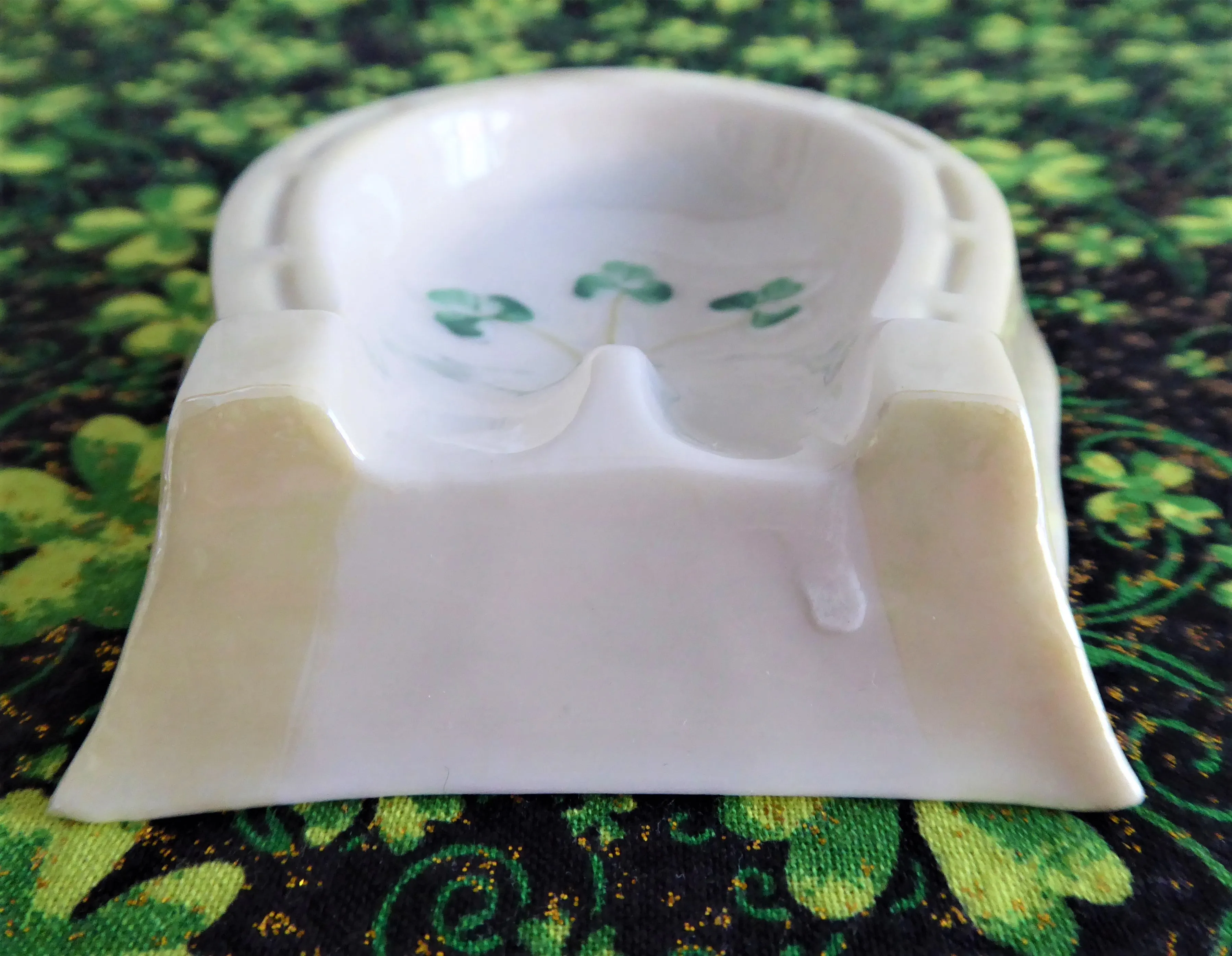 Belleek Shamrock Lucky Horseshoe Spoon Rest 1970s Luster Hand Painted Horses Hoof