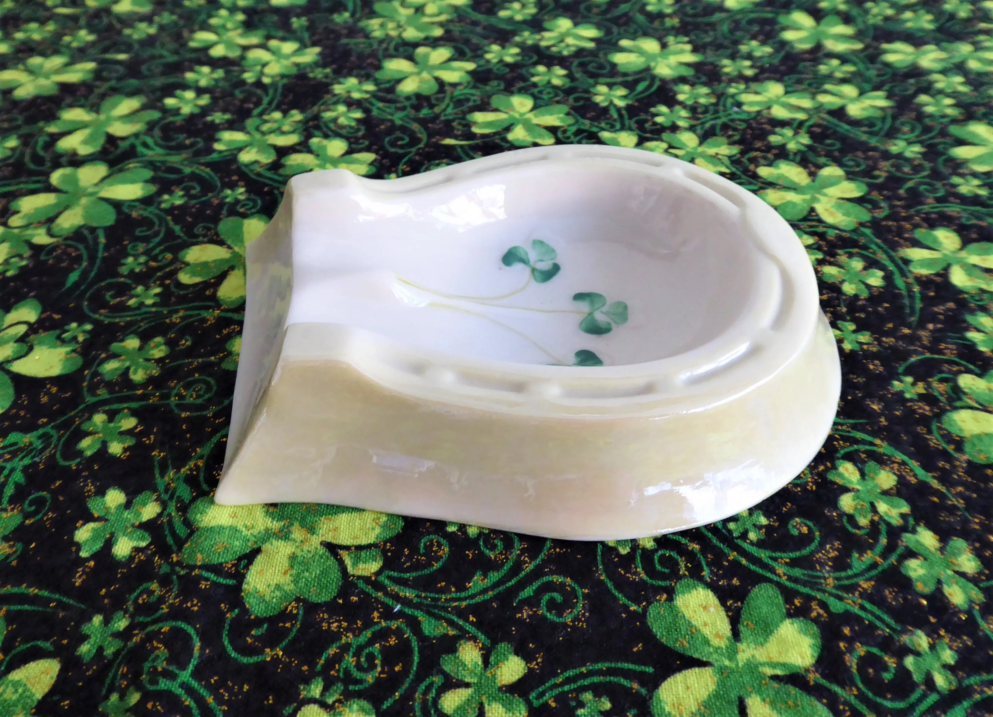 Belleek Shamrock Lucky Horseshoe Spoon Rest 1970s Luster Hand Painted Horses Hoof