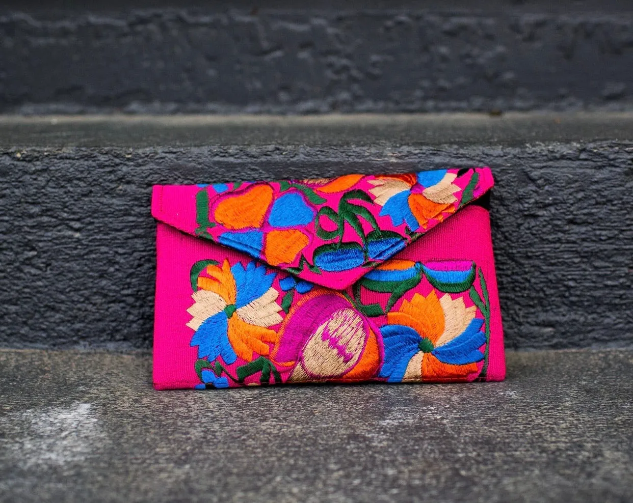 Fiesta Clutch Medium