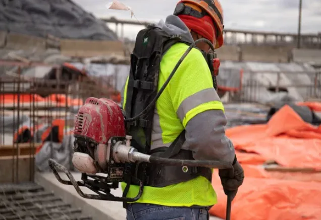 MINNICH BACKPACK CONCRETE VIBRATOR