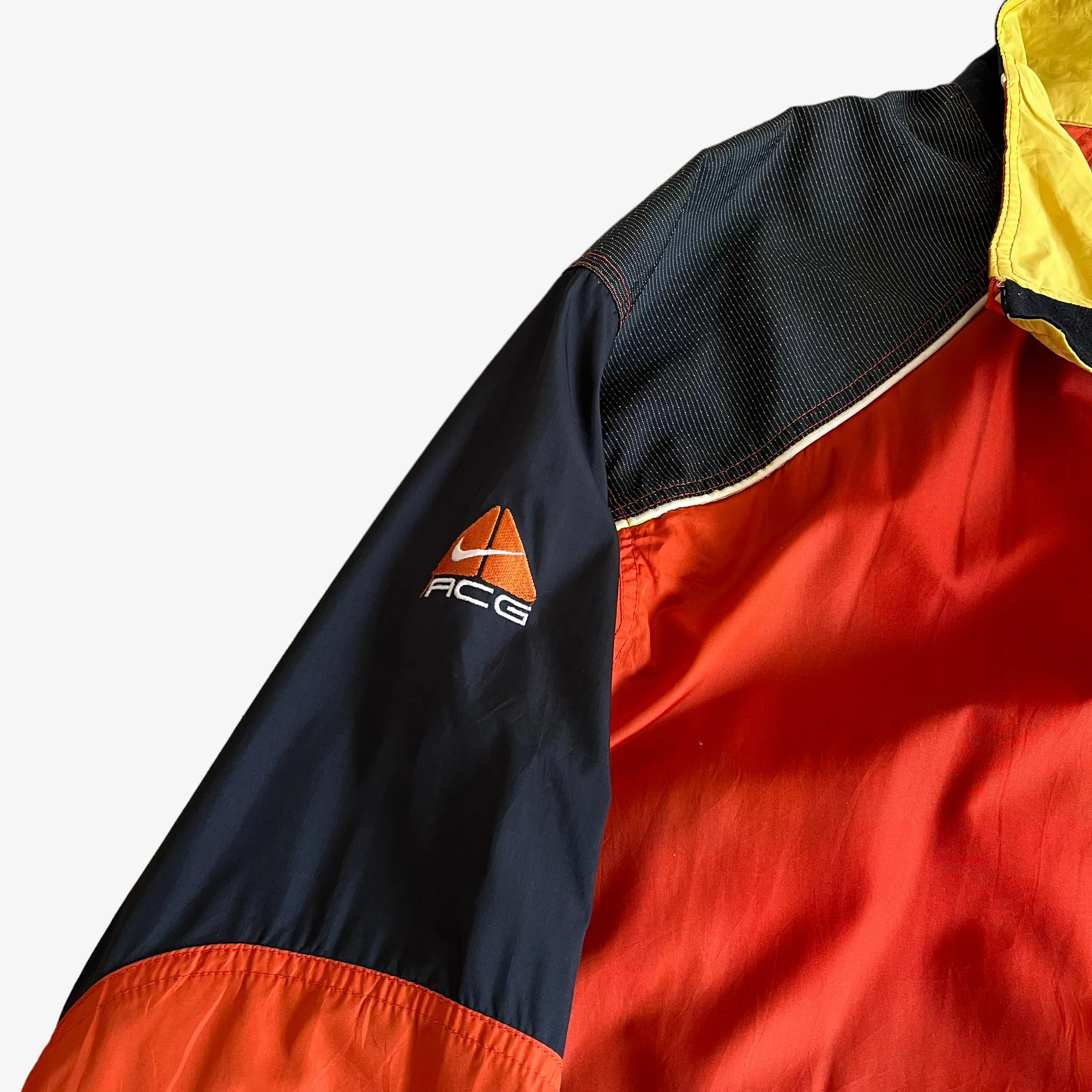 Nike ACG Outer Layer 3 Utility Jacket With Back Foldable Pouch