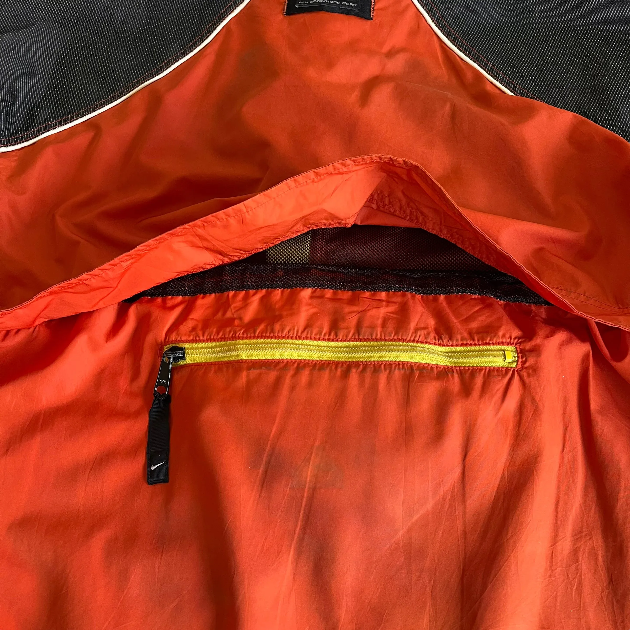 Nike ACG Outer Layer 3 Utility Jacket With Back Foldable Pouch